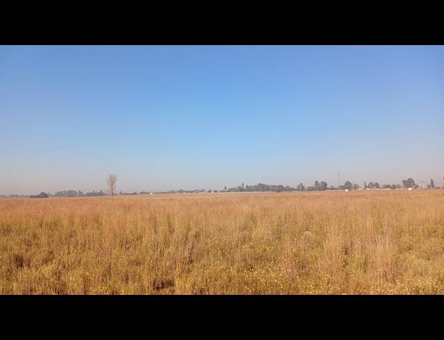 23,709M² VACANT LAND FOR SALE IN UNITAS PARK